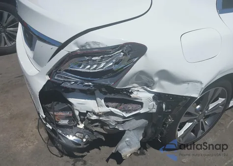 2016 Mercedes-Benz C 300 Luxury/Sport из США, поврежденный, VIN WDDWF4JB7GR111740